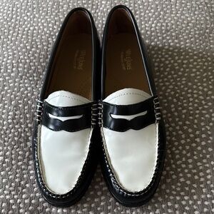 G.H. Bass & Co. Women’s Black and White Loafers Size 6 M